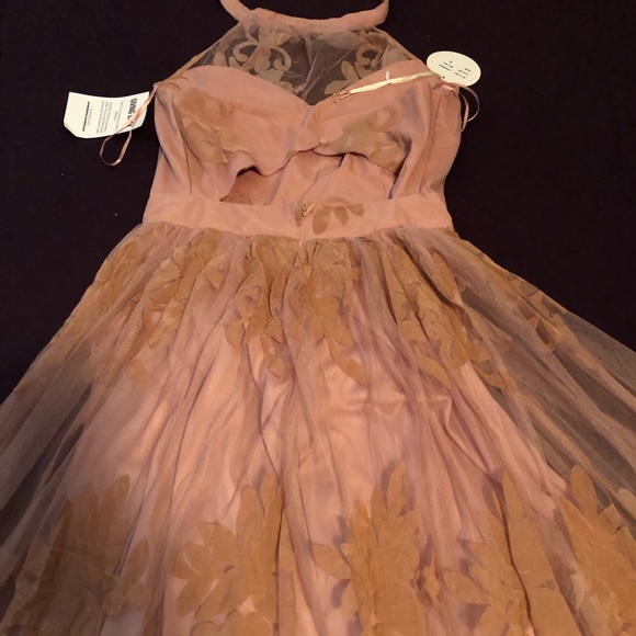 Blush guest wedding dress size medium - Picture 3 of 5